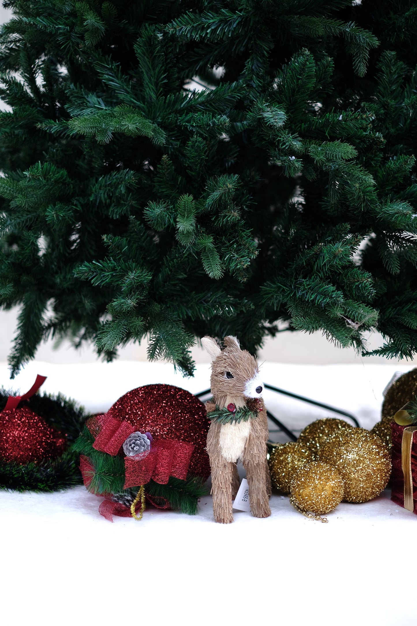 SWEN 8 feet NAPA christmas tree