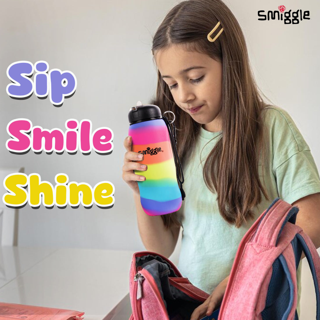 Smiggle Vivid Silicone Roll Up Drink Bottle 630ml Black, 3Y+