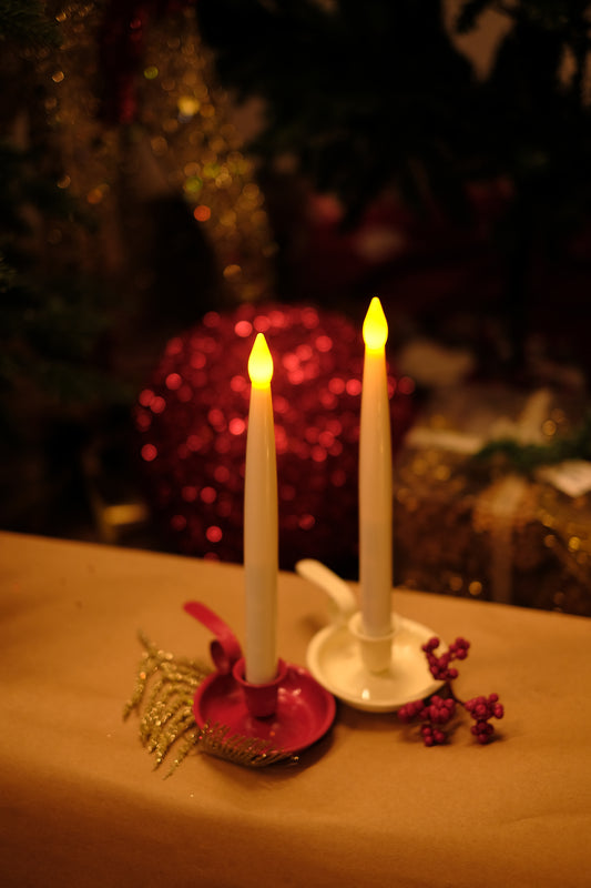 ELINE by SWEN, pack of 2 red and white saucer style metal candle holders with loop handle