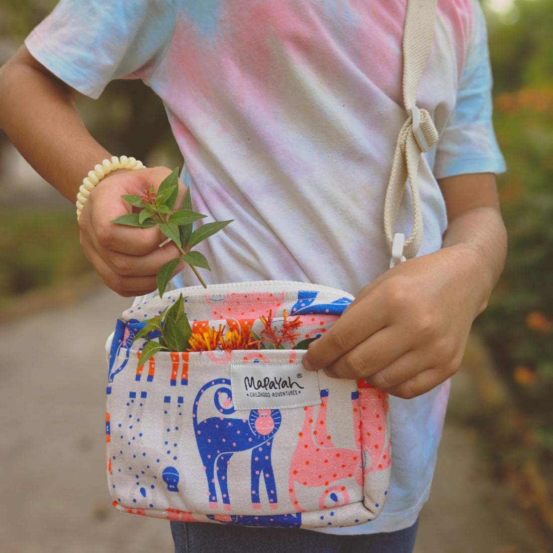 SLING - Crossbody Bag - Munki