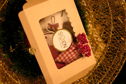 JONAS, Pack of 5 assorted 3D fabric christmas tree hangings by SWEN