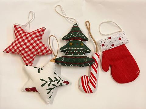 JONAS, Pack of 5 assorted 3D fabric christmas tree hangings by SWEN