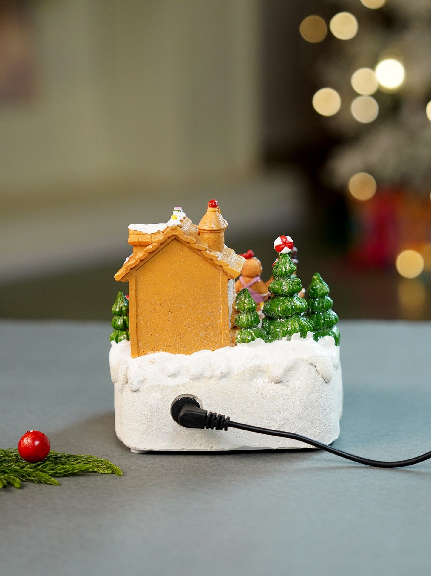 Gingerbread Village figurine Christmas Decoration & Home Décor