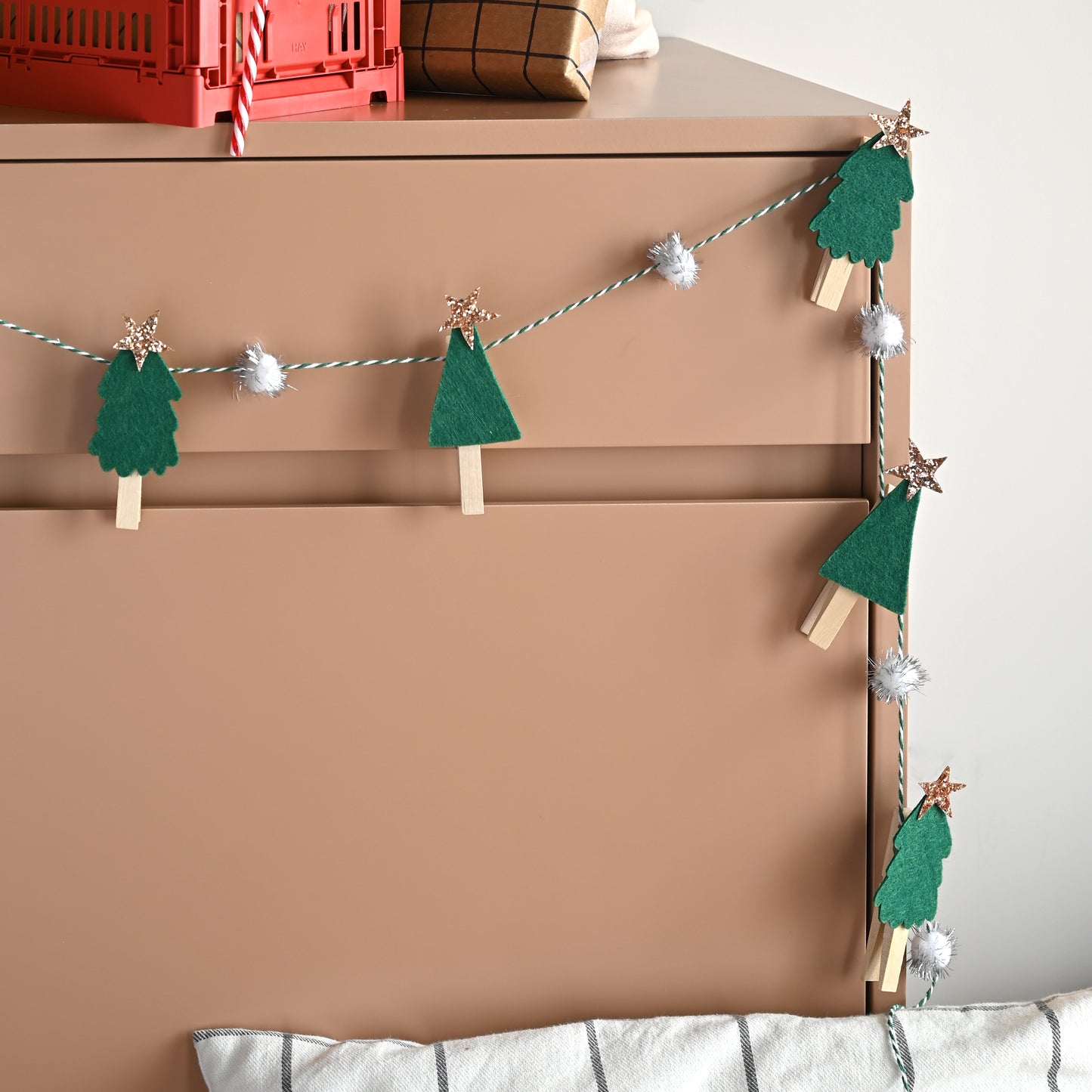 Crafty Project | String an Xmas Bunting
