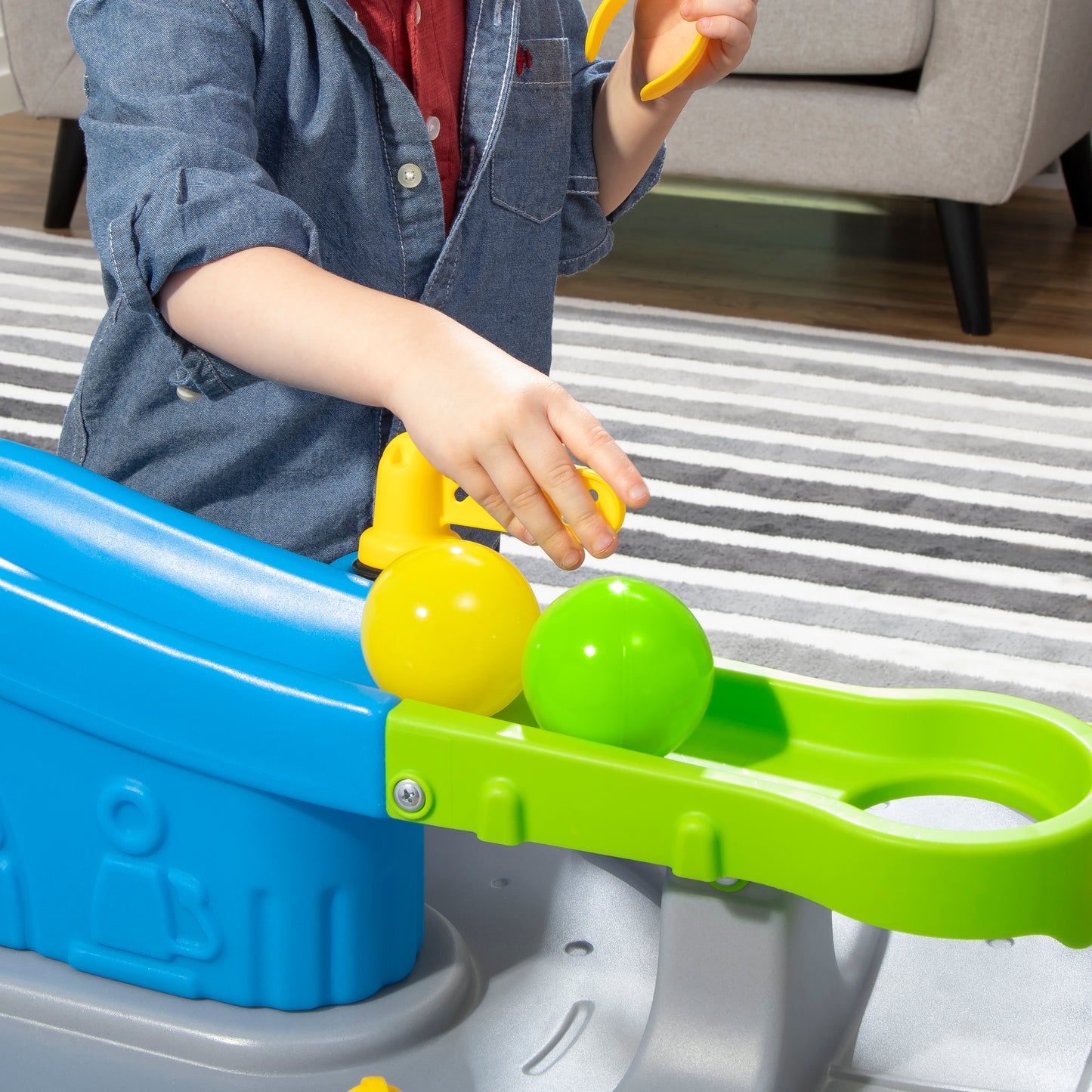 Step2 Ball Buddies Truckin' & Rollin' Play Table
