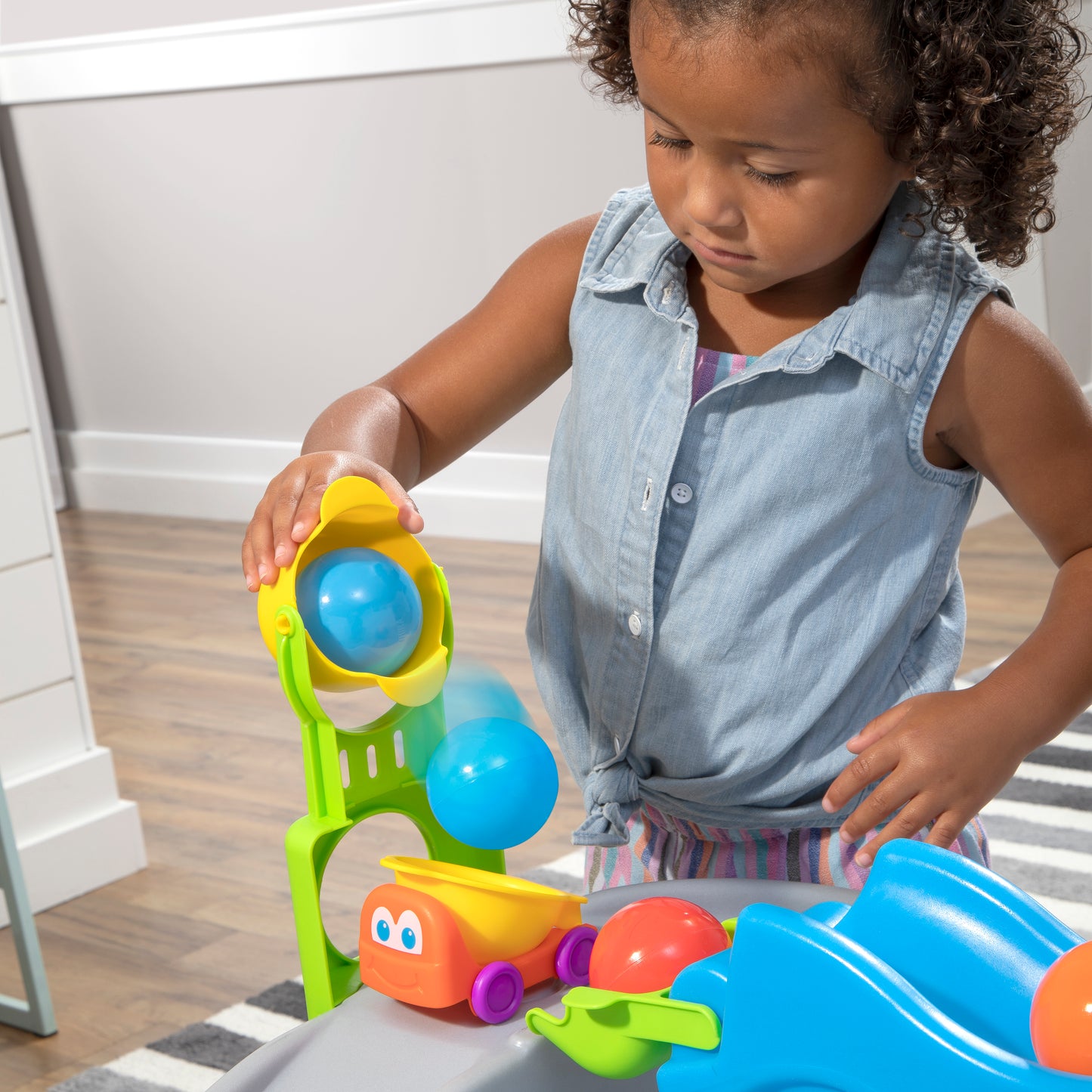 Step2 Ball Buddies Truckin' & Rollin' Play Table